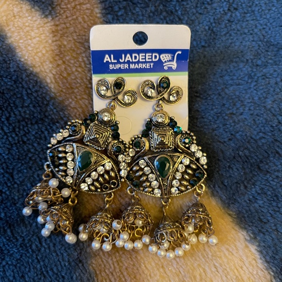Brand New Indian/Pakistani style traditional earrings - Picture 2 of 4